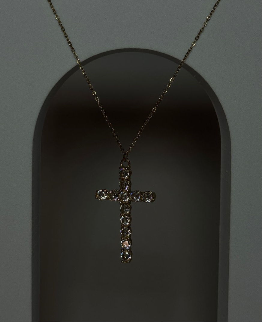 Sparkly Pendant Cross Necklace